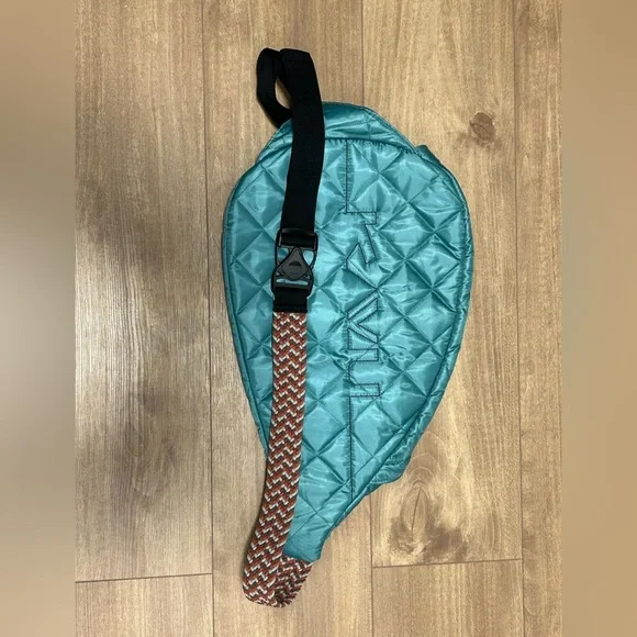 Kavu Teal Quilted Bag with Rust Accents - Picture 4 of 8